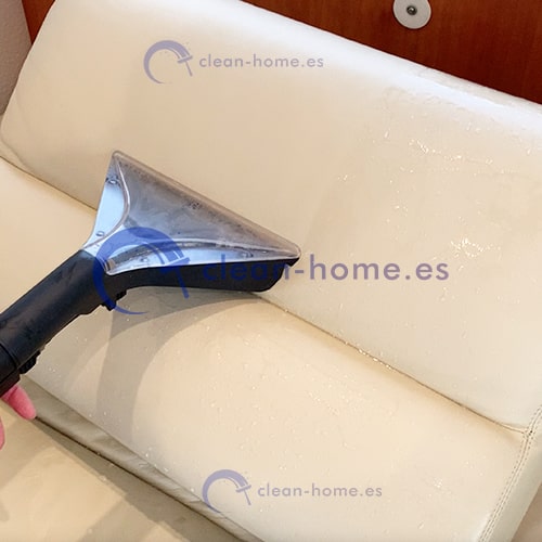 boat-yacht-interior-cleaning-clean-home-es-5-min